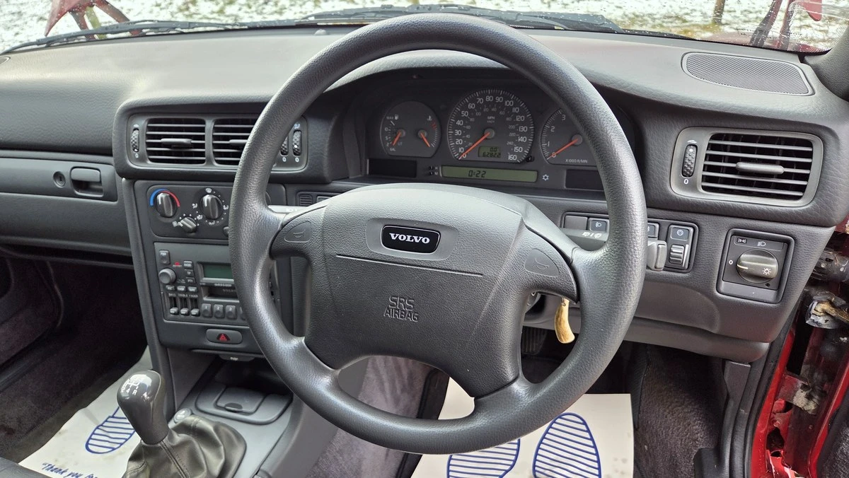 1999 Volvo V70 1st Gen - Image 27 of 30