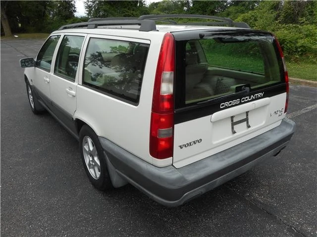 1999 Volvo V70 XC 1st Gen - Image 7 of 12