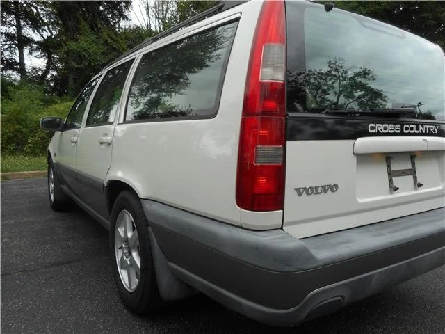 1999 Volvo V70 XC 1st Gen - Image 6 of 12