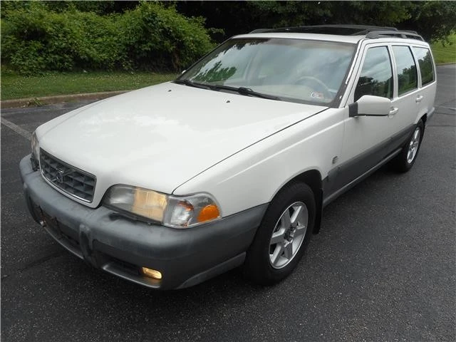 1999 Volvo V70 XC 1st Gen - Image 9 of 12