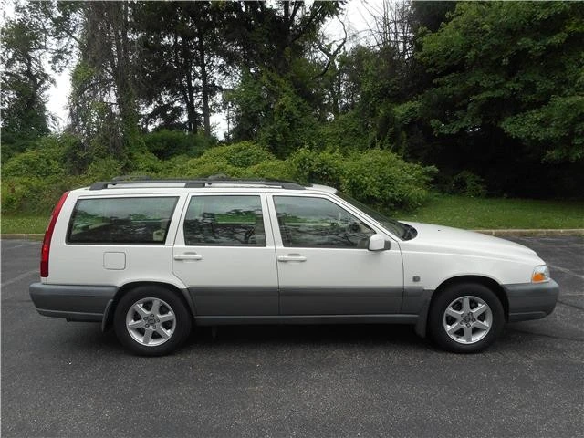 1999 Volvo V70 XC 1st Gen - Image 2 of 12