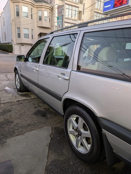 1999 Volvo V70 XC 1st Gen - Image 16 of 31