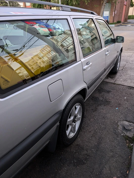 1999 Volvo V70 XC 1st Gen - Image 17 of 31