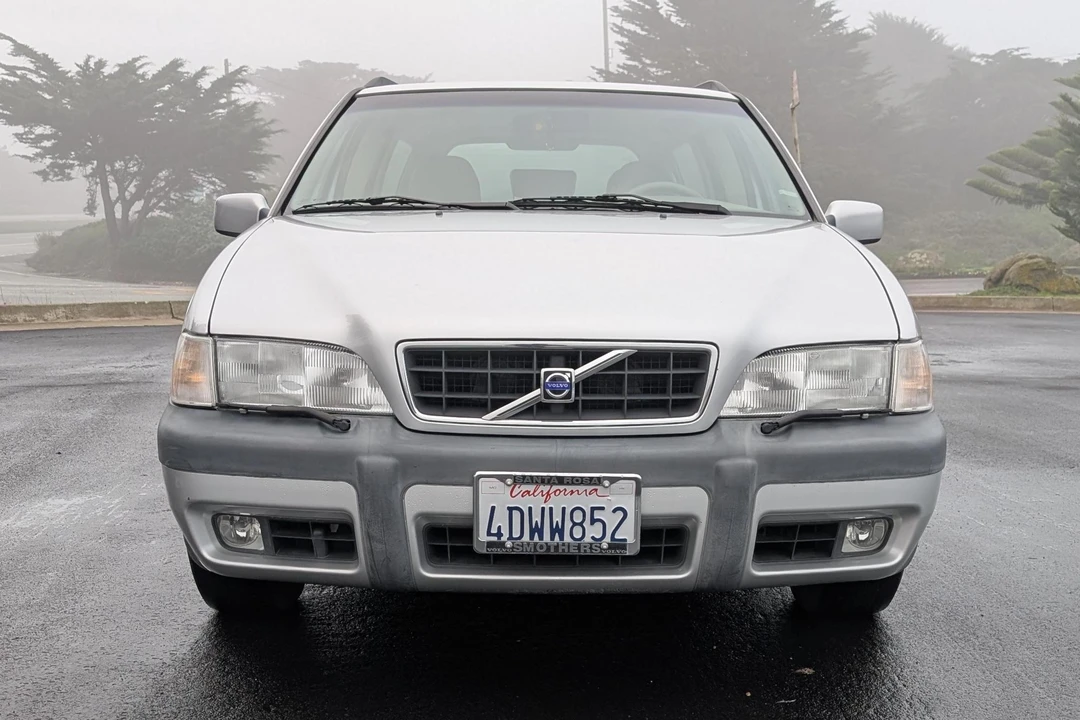 1999 Volvo V70 XC 1st Gen - Image 2 of 31