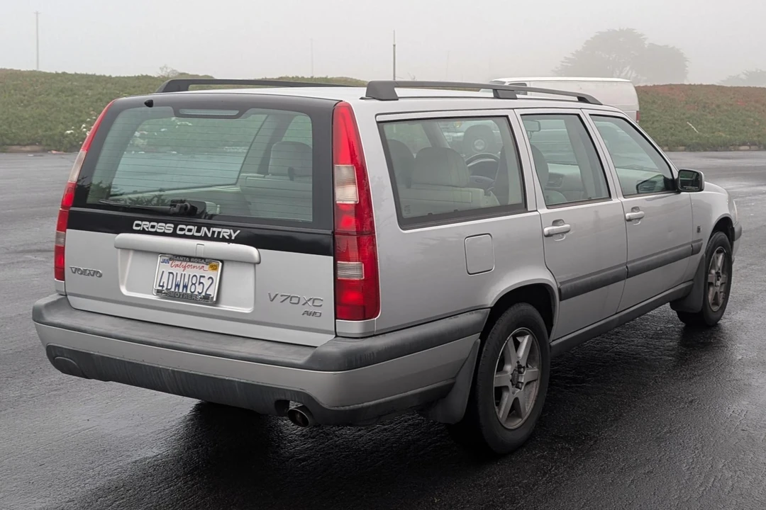 1999 Volvo V70 XC 1st Gen - Image 4 of 31