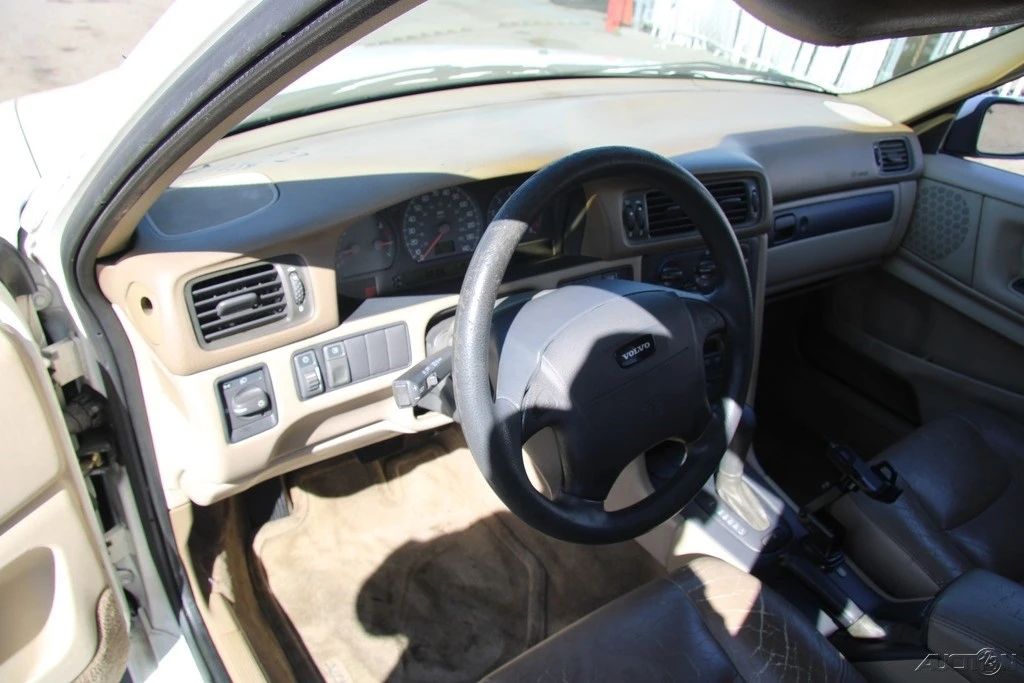 1999 Volvo V70 1st Gen - Image 13 of 21