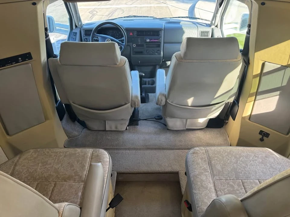 1999 Winnebago - Image 9 of 16