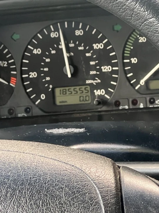 1999 Winnebago - Image 7 of 11