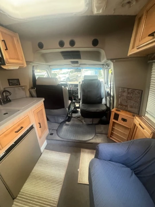 1999 Winnebago - Image 6 of 11