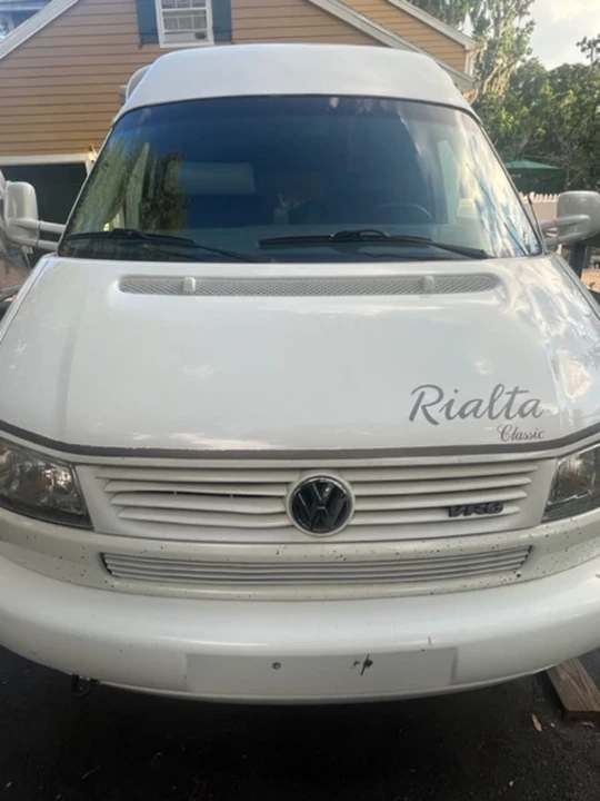 1999 Winnebago - Image 5 of 11