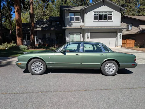 1999 Jaguar XJ8