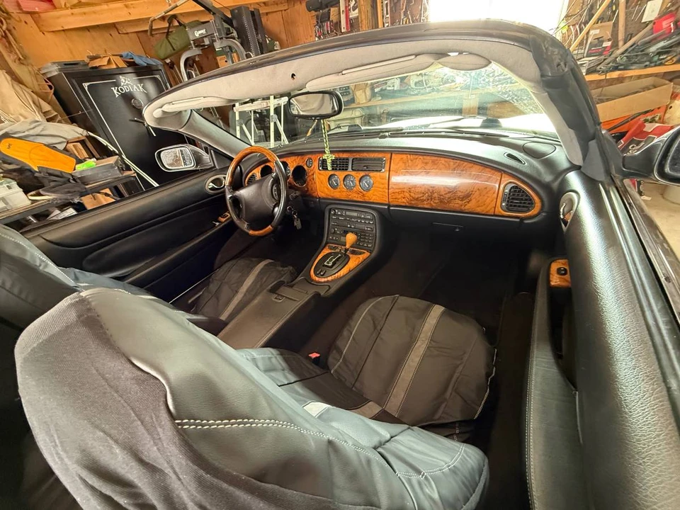 1999 Jaguar X100 XK8 - Image 3 of 6