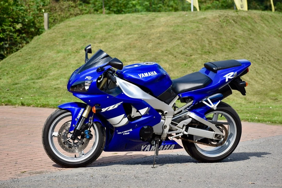 1999 Yamaha YZF - Image 10 of 30