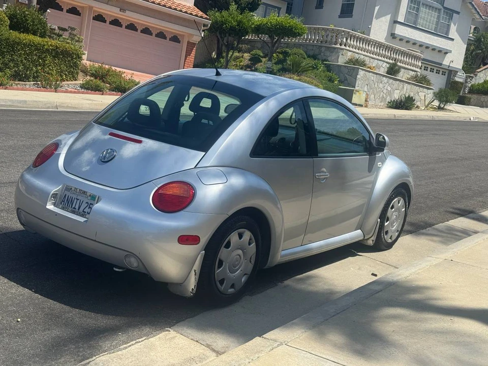1999 Volkswagen New Beetle - Image 3 of 9