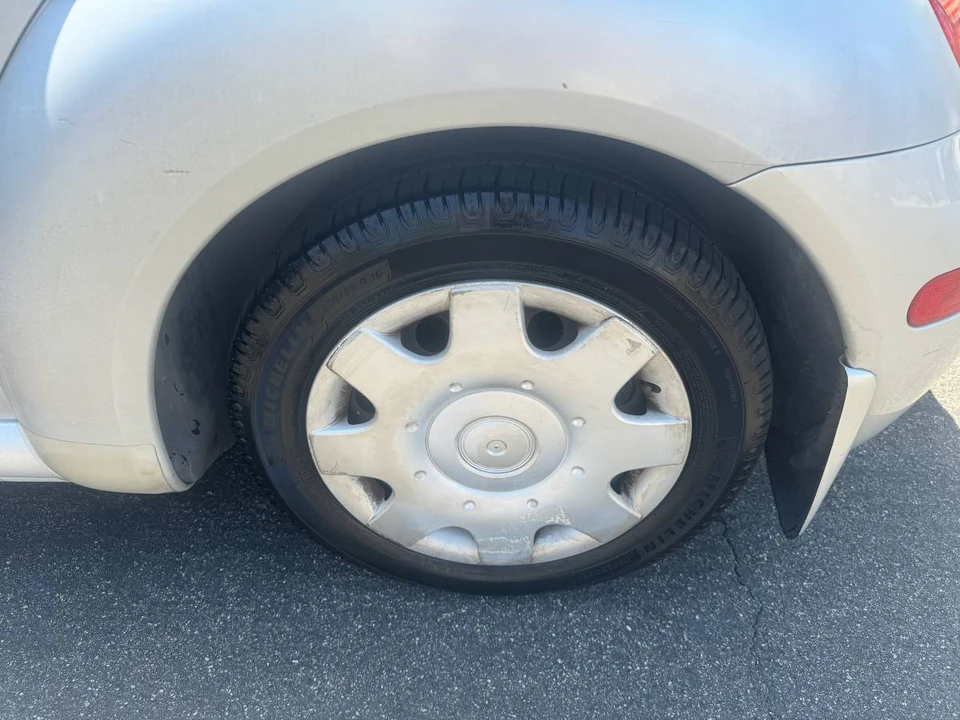 1999 Volkswagen New Beetle - Image 8 of 9