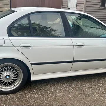 1999 BMW 528i