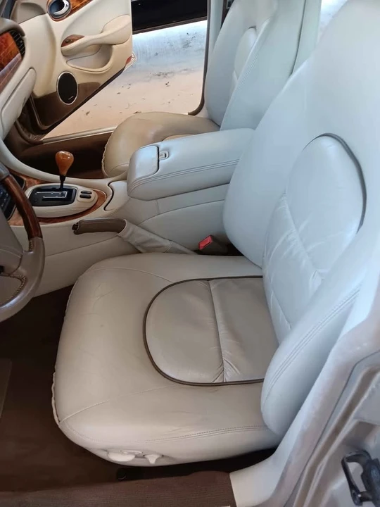 1999 Jaguar X308 XJ - Image 4 of 9