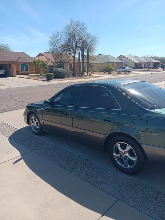 1999 Lexus ES 3rd Gen - Image 2 of 8
