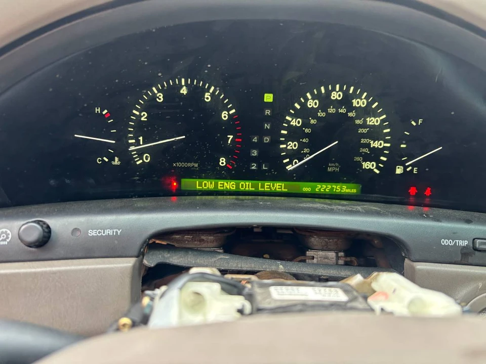 1999 Lexus LS 2nd Gen - Image 10 of 10