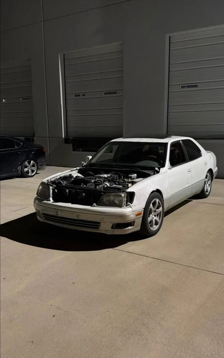 1999 Lexus LS 2nd Gen - Image 3 of 3