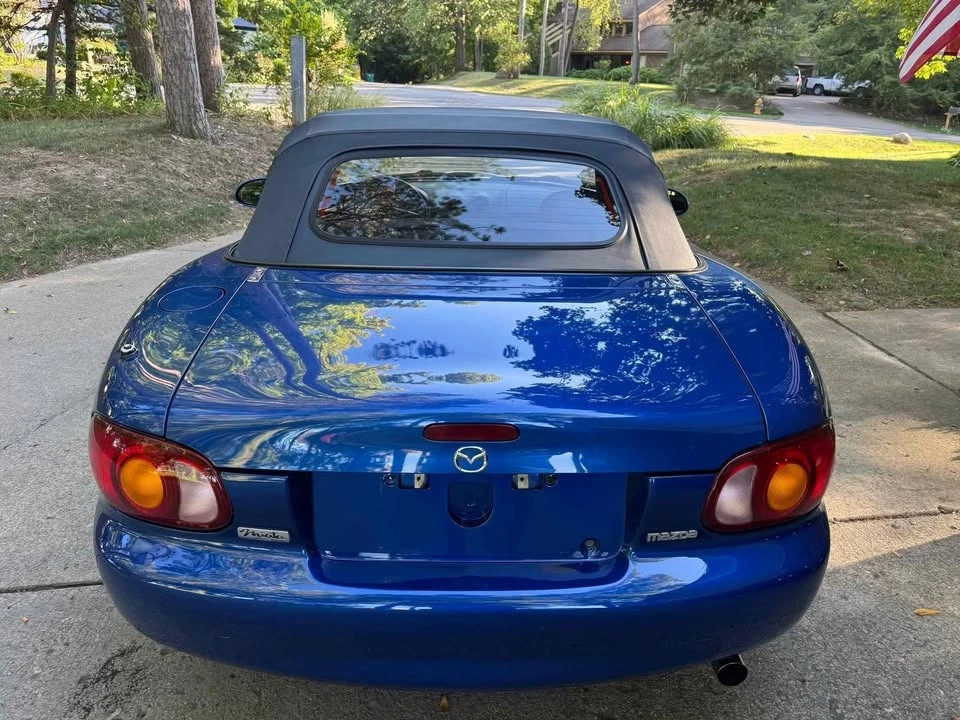 1999 Mazda NB MX-5 Miata - Image 2 of 8