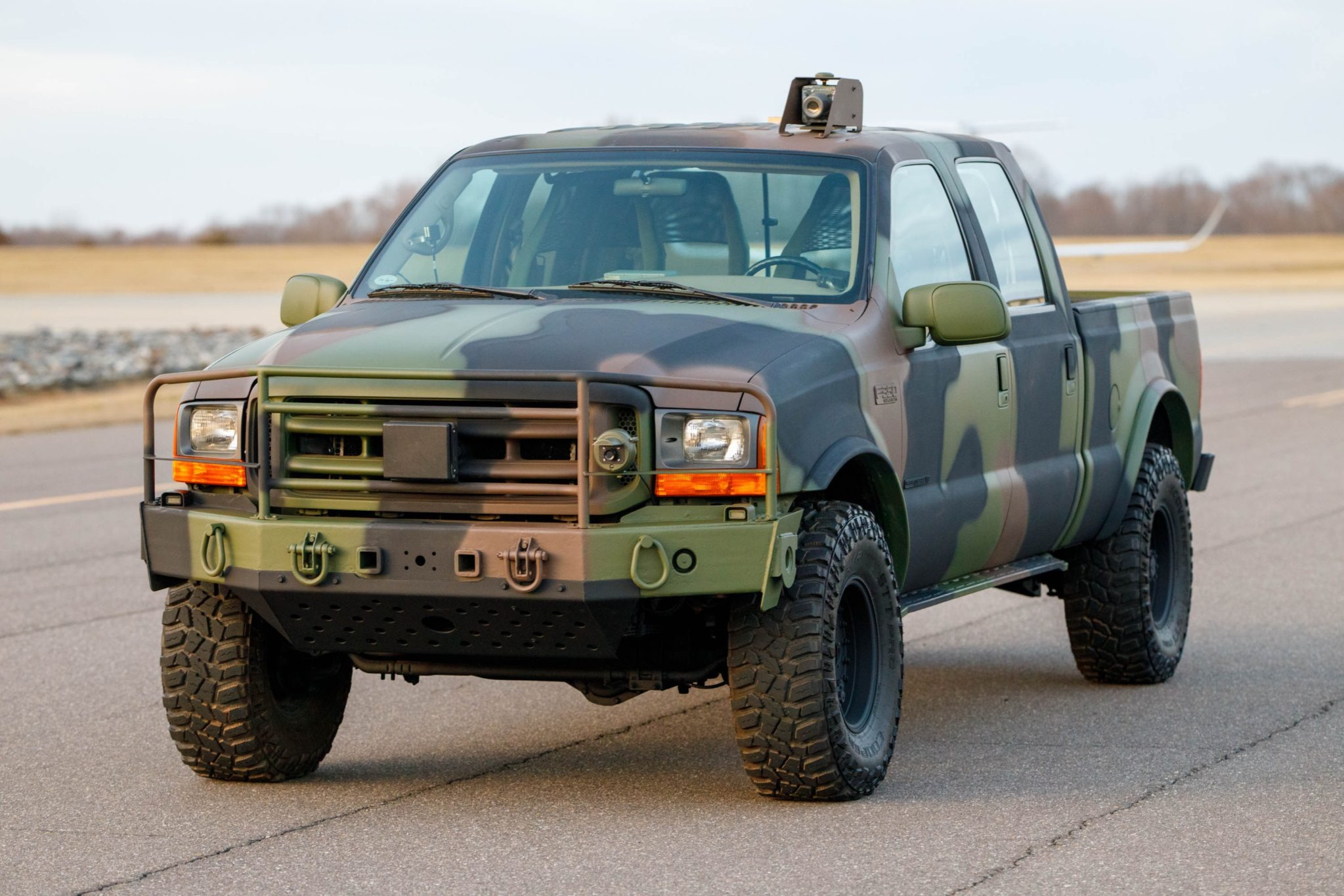 1999 Ford F-350 Super Duty Crew Cab 4×4 COMBATT
