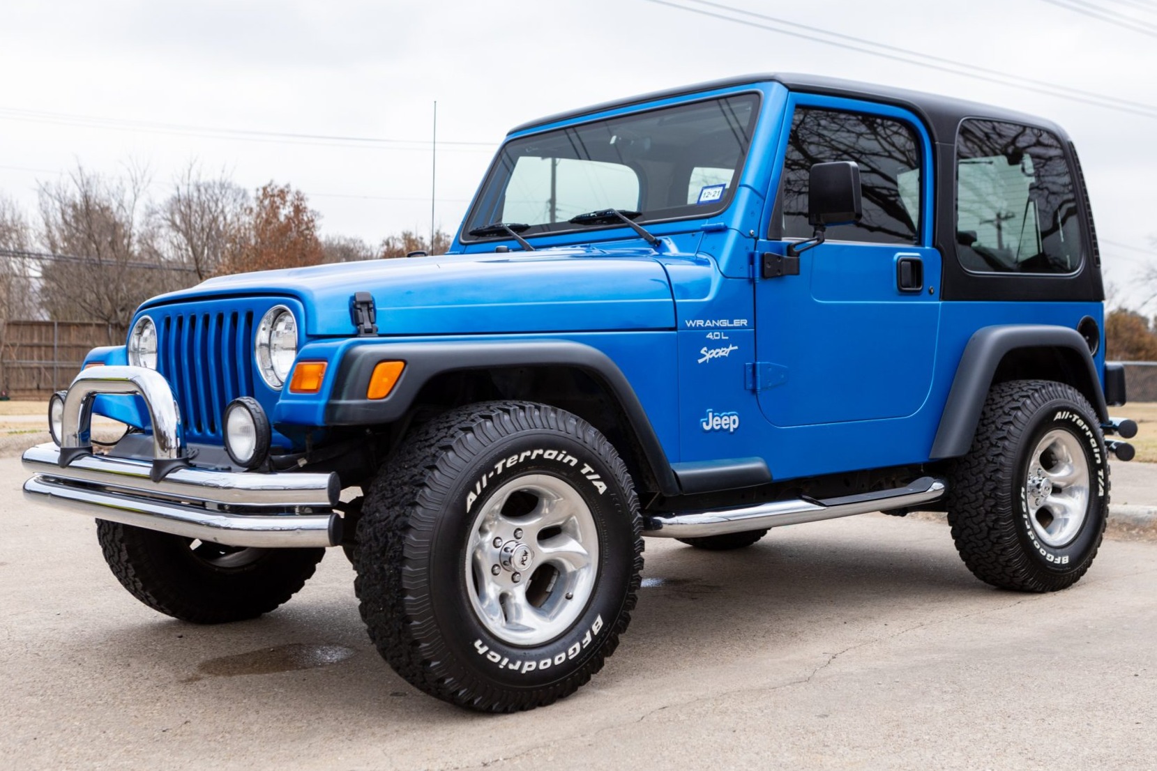 35k-Mile 1999 Jeep Wrangler Sport 4×4