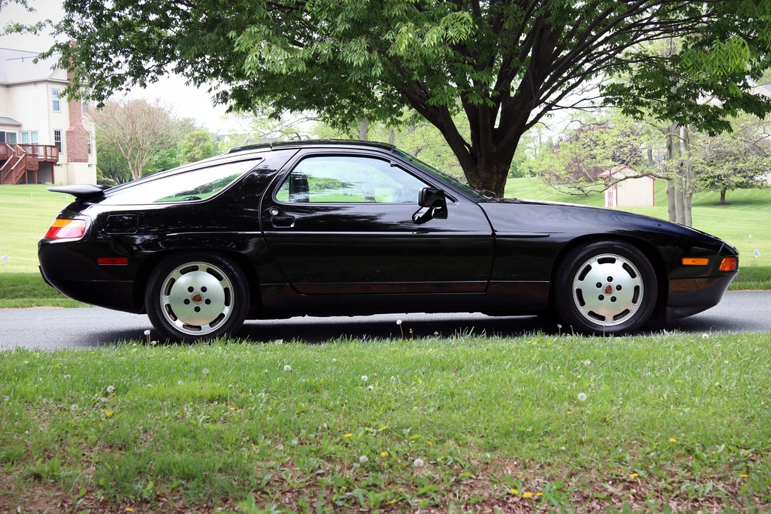 1987 Porsche 928 S4 - Image 10 of 31