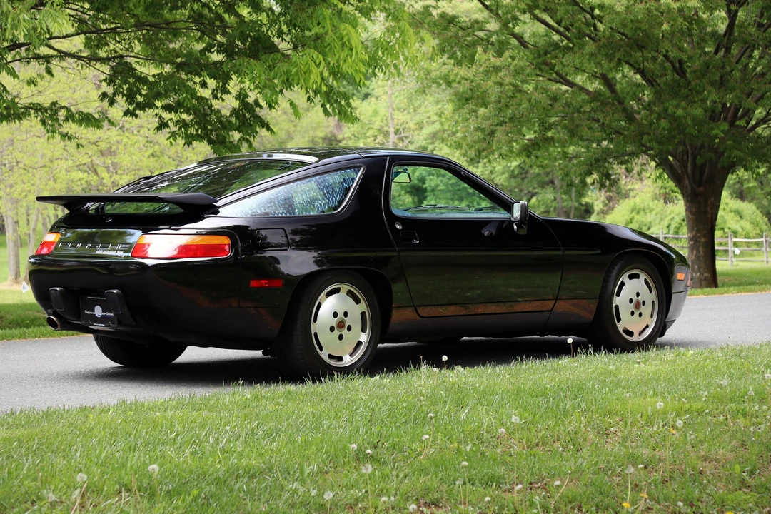 1987 Porsche 928 S4 - Image 9 of 31
