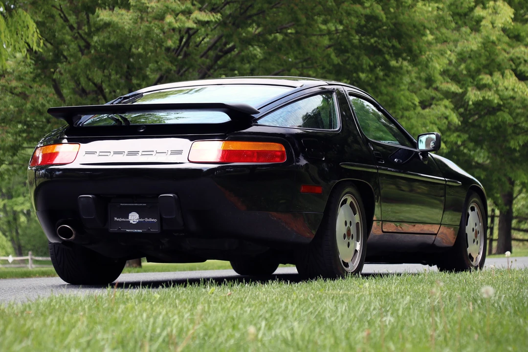 1987 Porsche 928 S4 - Image 8 of 31