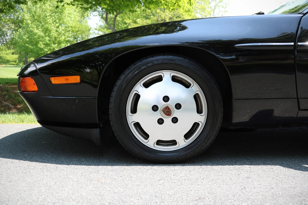 1987 Porsche 928 S4 - Image 18 of 31