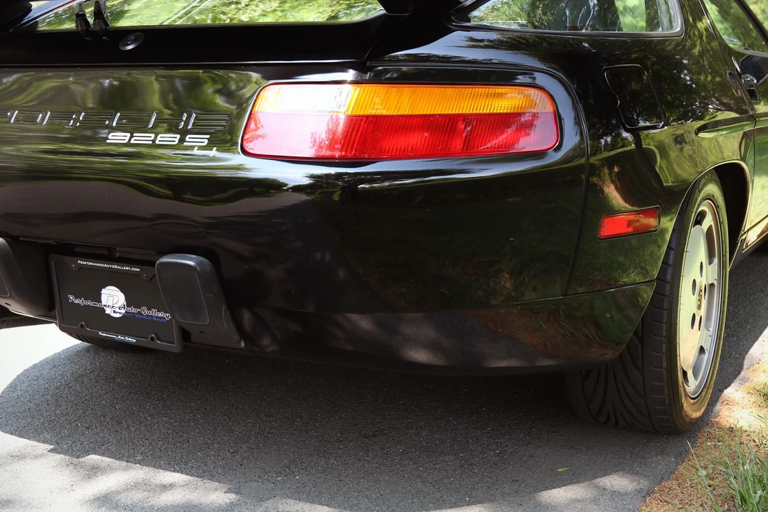 1987 Porsche 928 S4 - Image 25 of 31
