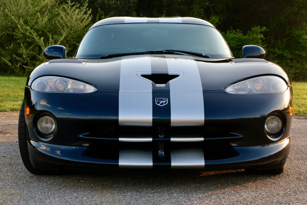 2001 Dodge Viper GTS 2nd Gen - Image 8 of 31