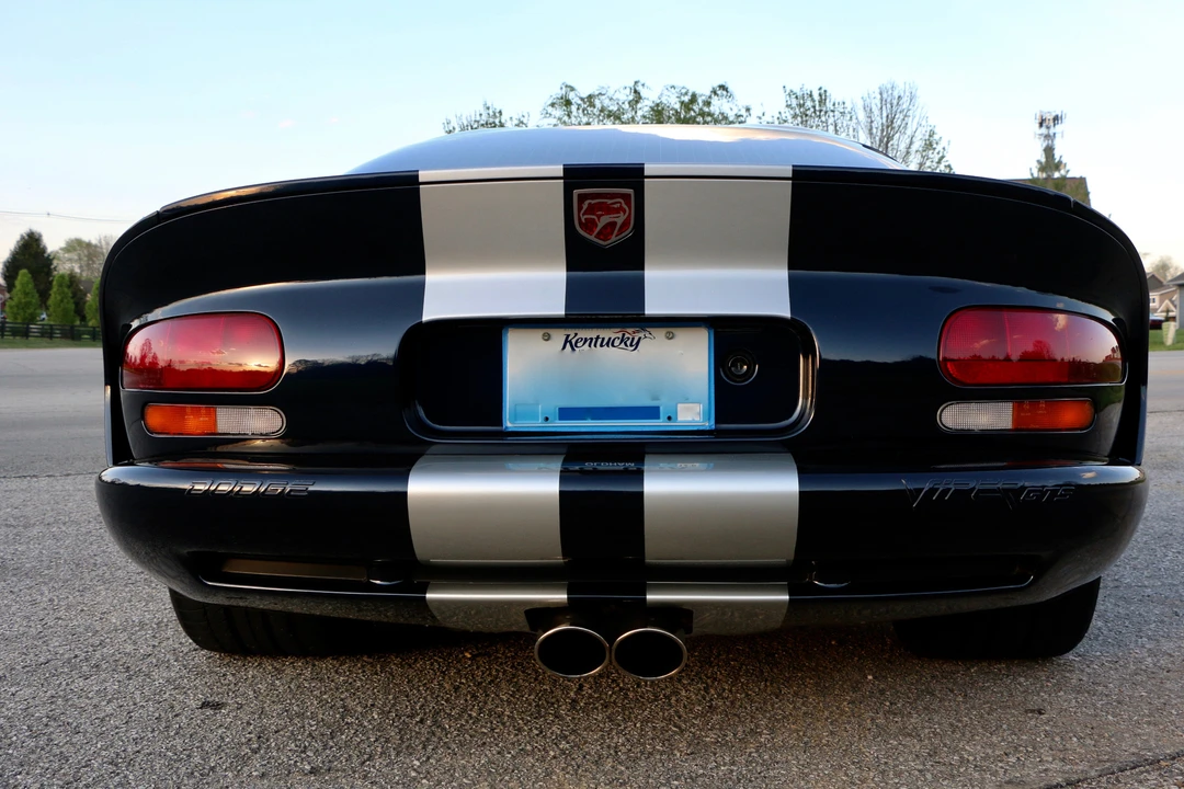 2001 Dodge Viper GTS 2nd Gen - Image 12 of 31