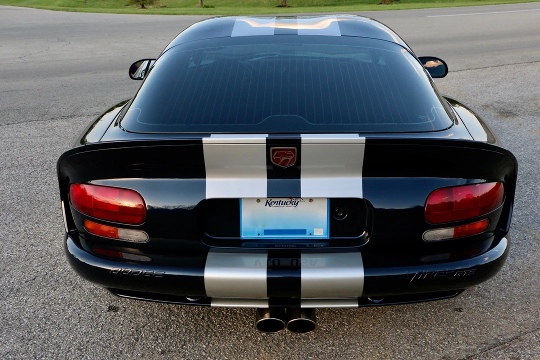 2001 Dodge Viper GTS 2nd Gen - Image 13 of 31