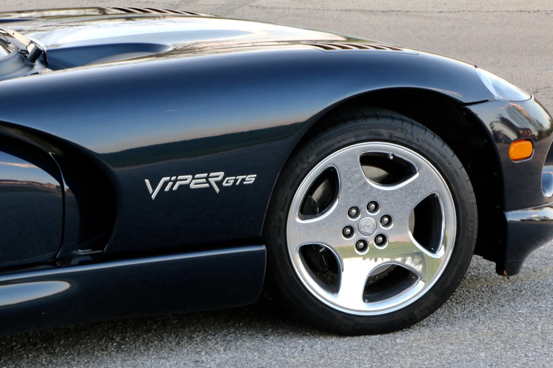 2001 Dodge Viper GTS 2nd Gen - Image 15 of 31