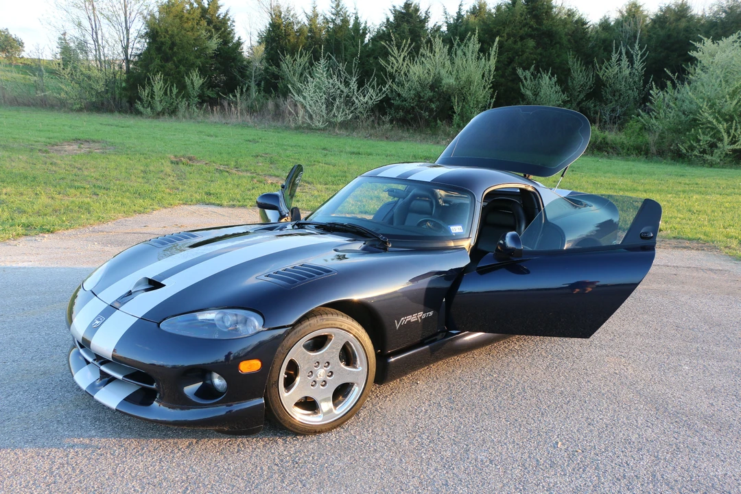 2001 Dodge Viper GTS 2nd Gen - Image 10 of 31