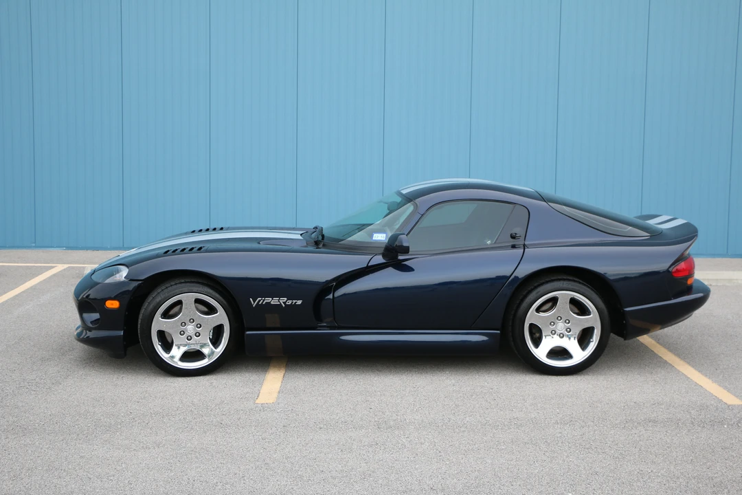 2001 Dodge Viper GTS 2nd Gen - Image 19 of 31