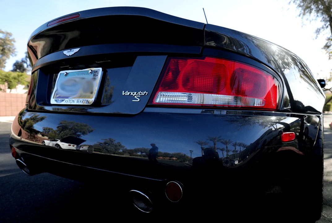 2005 Aston Martin Vanquish 1st Gen - Image 17 of 31