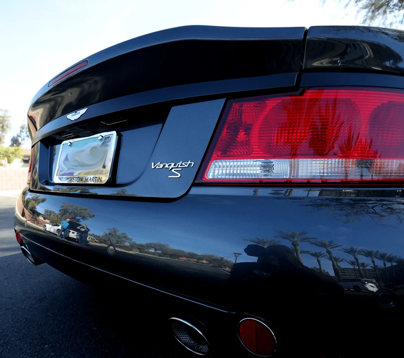 2005 Aston Martin Vanquish 1st Gen - Image 18 of 31