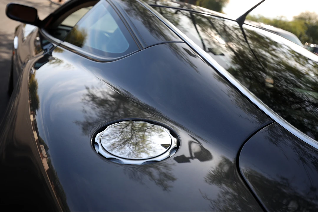 2005 Aston Martin Vanquish 1st Gen - Image 22 of 31