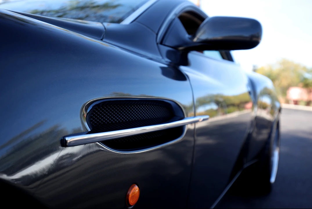 2005 Aston Martin Vanquish 1st Gen - Image 23 of 31