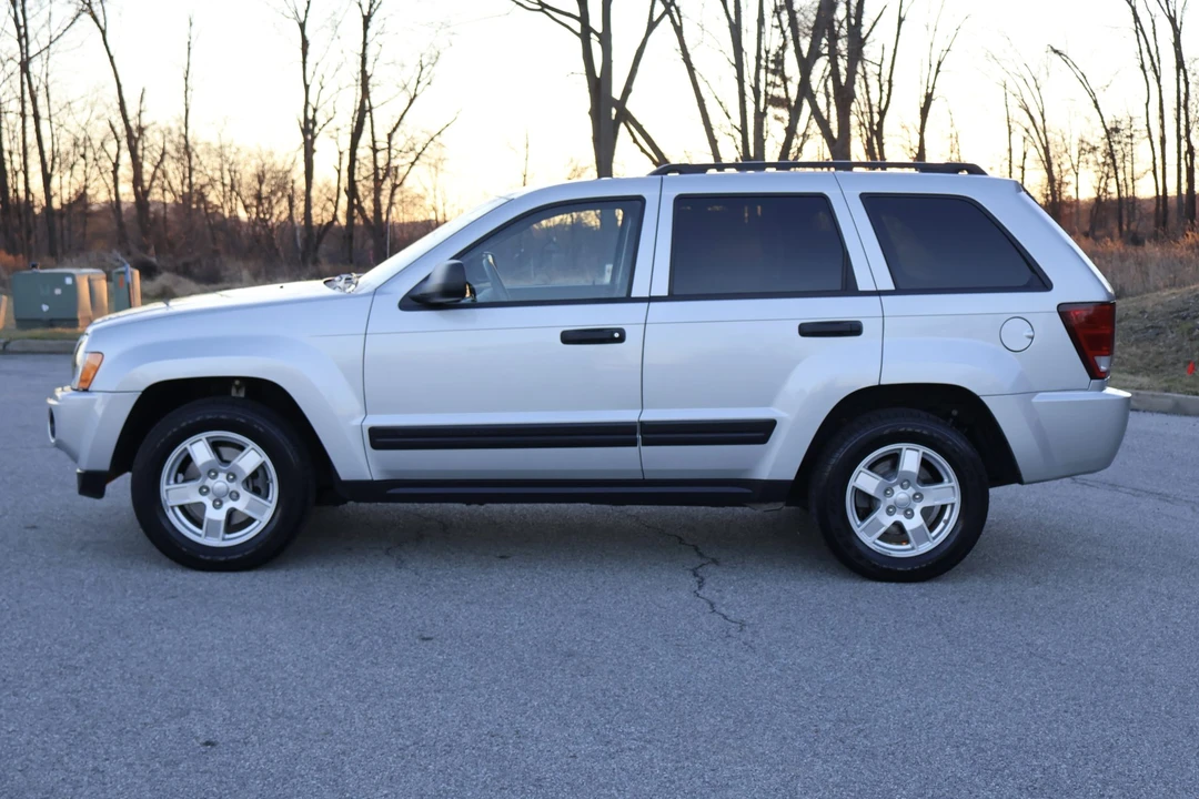 2005 Jeep WK Grand Cherokee - Image 13 of 31