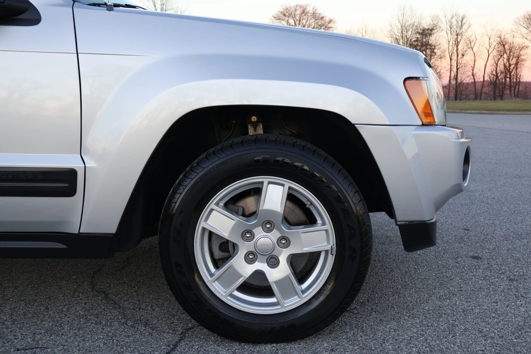 2005 Jeep WK Grand Cherokee - Image 26 of 31