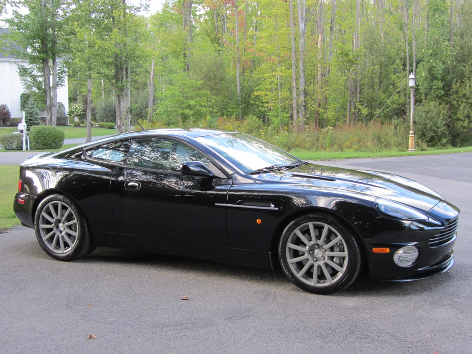 2006 Aston Martin Vanquish 1st Gen - Image 25 of 31