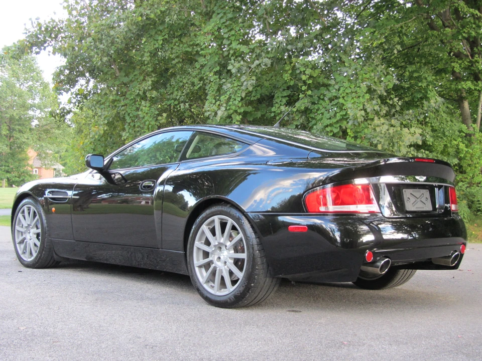 2006 Aston Martin Vanquish 1st Gen - Image 12 of 31