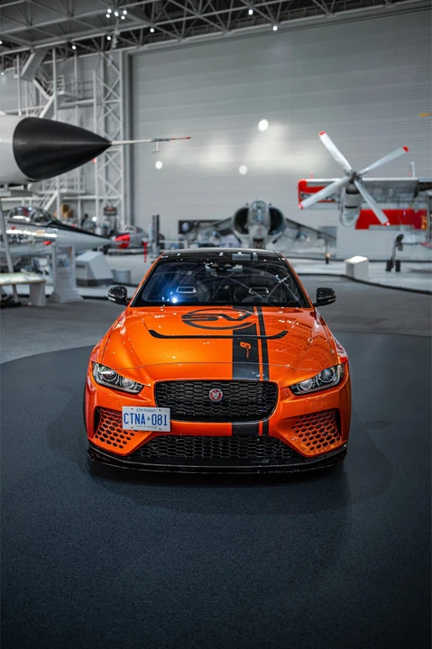 2019 Jaguar XE - Image 3 of 31