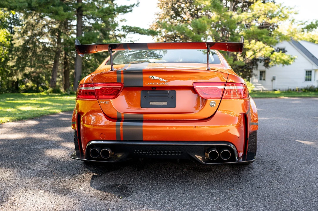 2019 Jaguar XE - Image 24 of 31