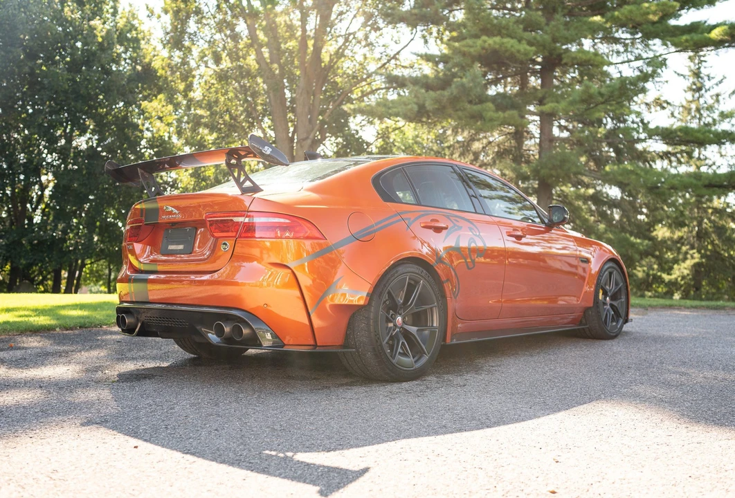 2019 Jaguar XE - Image 26 of 31
