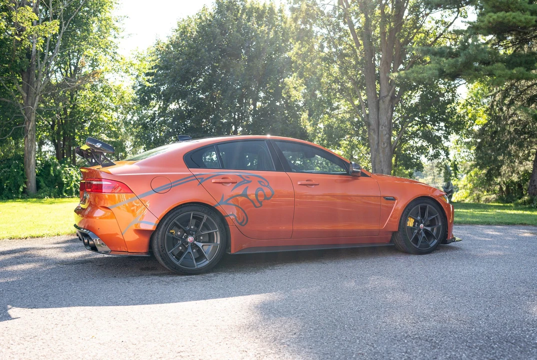 2019 Jaguar XE - Image 27 of 31